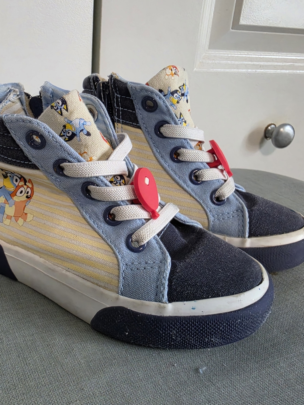 Bluey Kids High-Top Sneakers keepy uppy Red red balloon blue zip up elastic